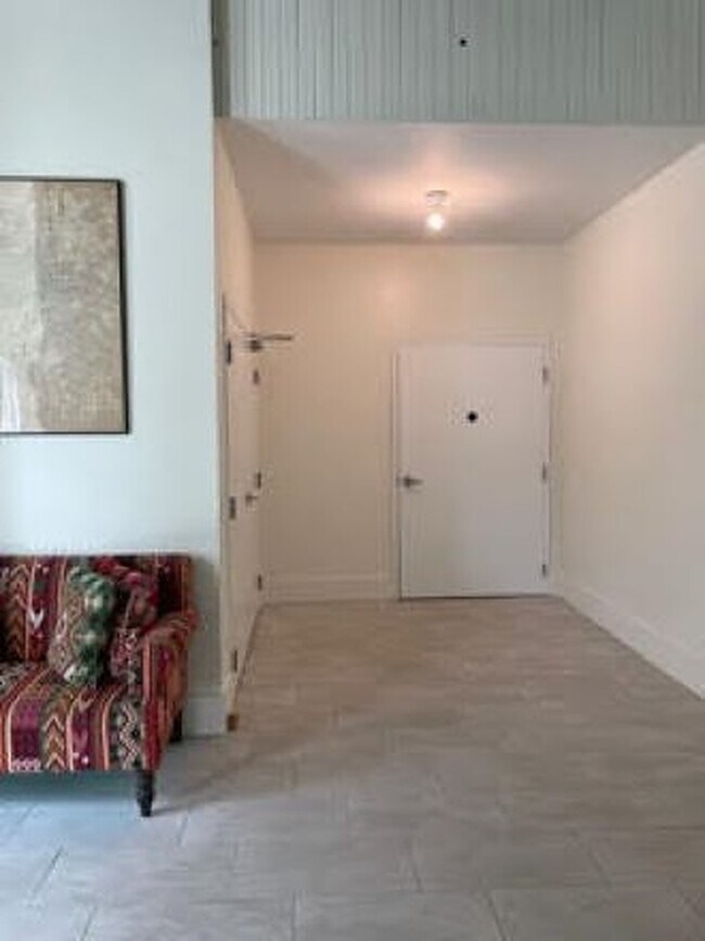 Building Photo - 436 Wayne Ave