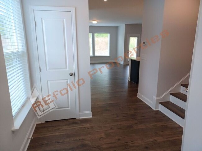 Foto del edificio - Beautiful 2022 Built 3 Story 3 BD 2 Car-Ga...