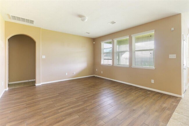 Foto del edificio - 20323 Mathis Landing Dr