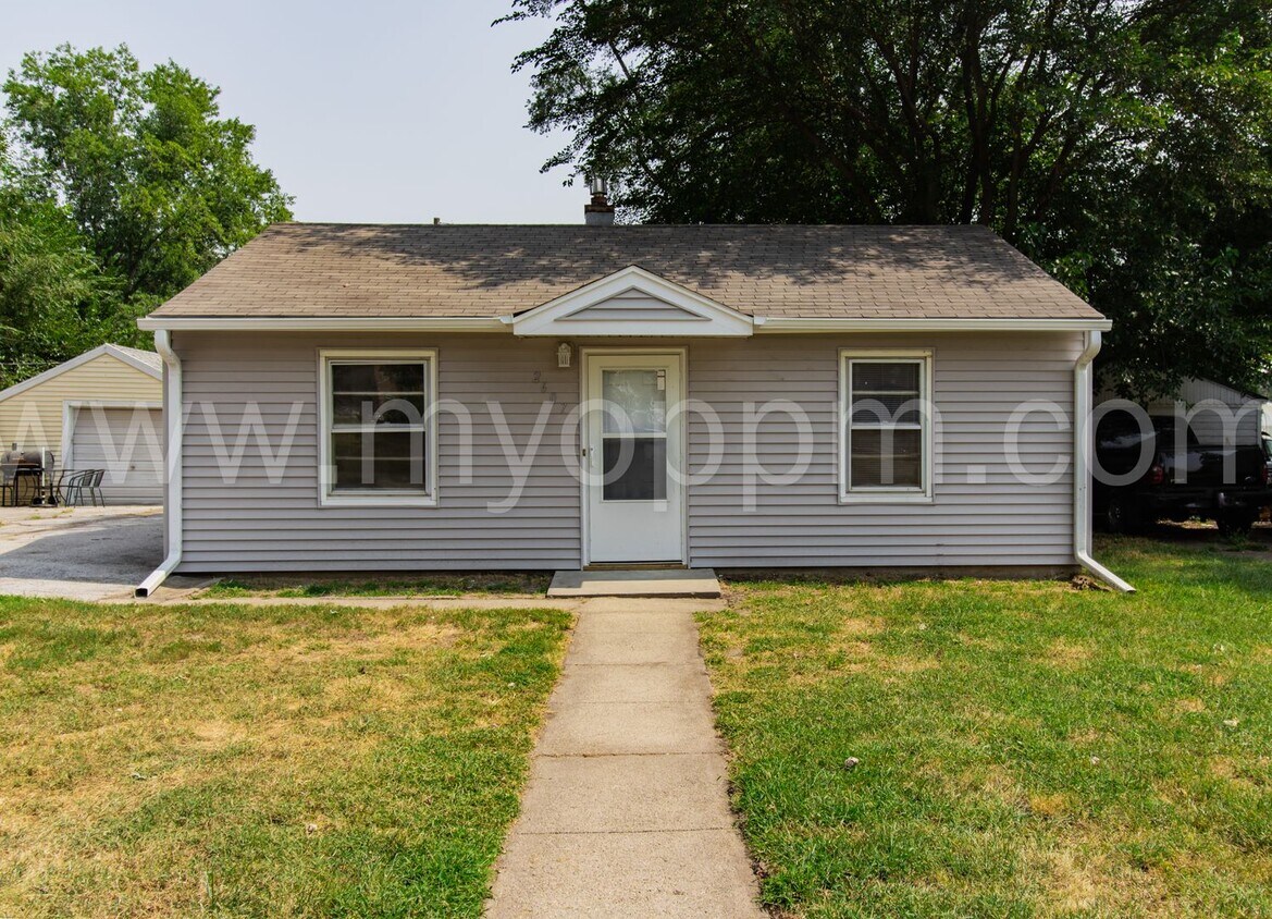 Foto principal - 2 Bedroom / 1 Bathroom GEM! | Near Offutt ...