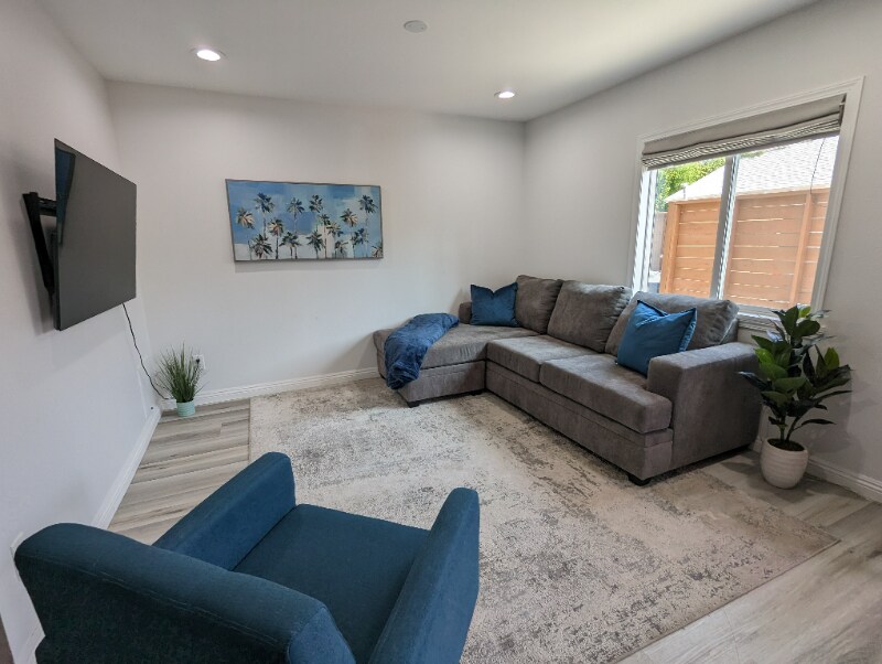 Foto principal - 185 W Woodbury Rd