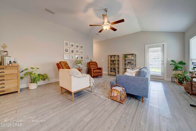 Building Photo - 279 Bayou Bend Ln
