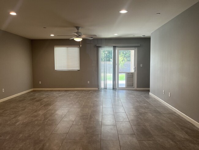 Building Photo - 3583 Sutter Trails St
