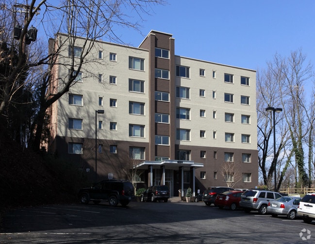 Rosslyn Vue Apartments Apartments in Arlington, VA