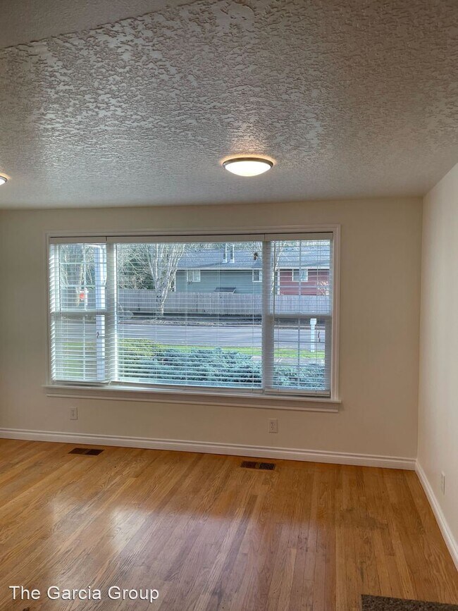 Building Photo - 3 br, 2 bath House - 29625 SW Courtside Dr