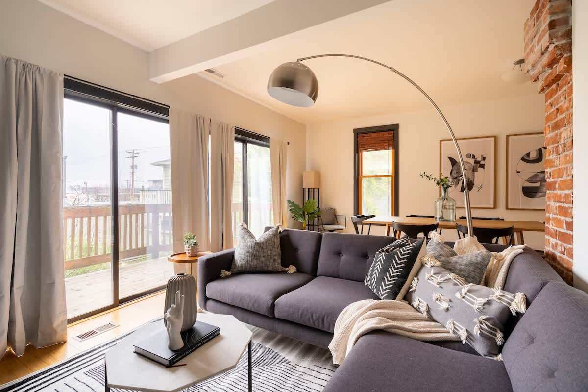 Foto principal - 2319 NW Raleigh St