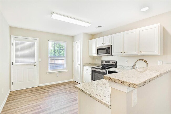 Building Photo - 433 Kara Ln