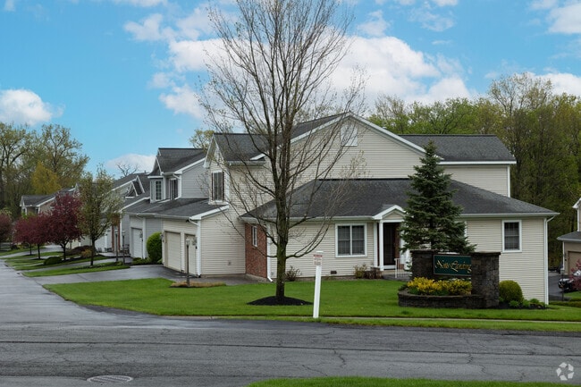 Building Photo - Bluebird Trace