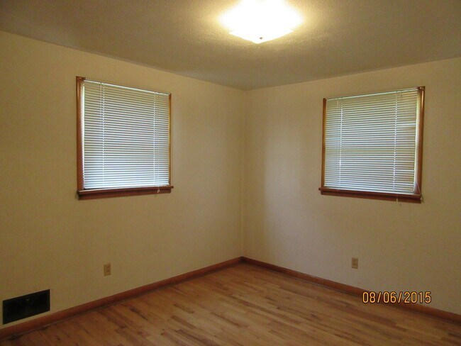 Foto del edificio - 720 11th Ave N