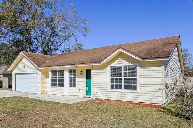 Foto del edificio - 8359 3 Creeks Blvd