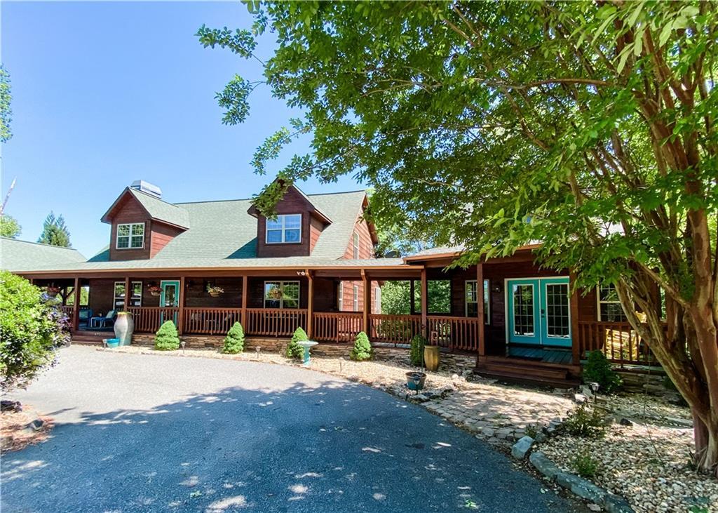 Primary Photo - 495 Chicory Dr E