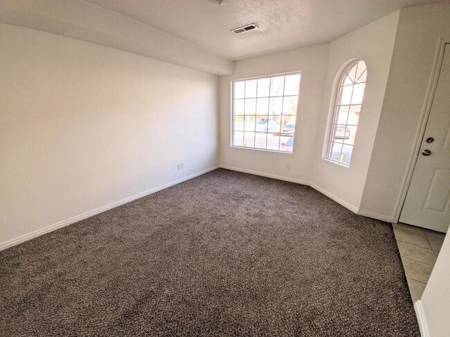 Building Photo - 1045 S 1200 W