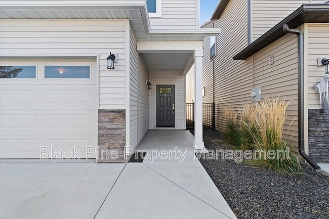 Foto del edificio - 3098 N Lochness Ave