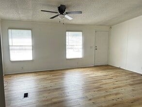 Building Photo - 219 Blinkin Ave