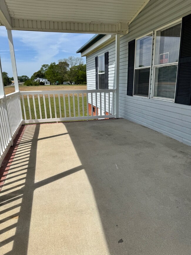 Building Photo - SPACIOUS & IMMACULATE! 3 BR | 2 BA DOUBLEWIDE ON .77 ACRE *MT OLIVE*