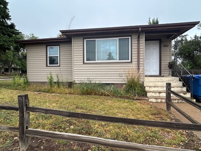 Foto del edificio - Lovely 2 bedroom Upstairs of a Duplex for ...