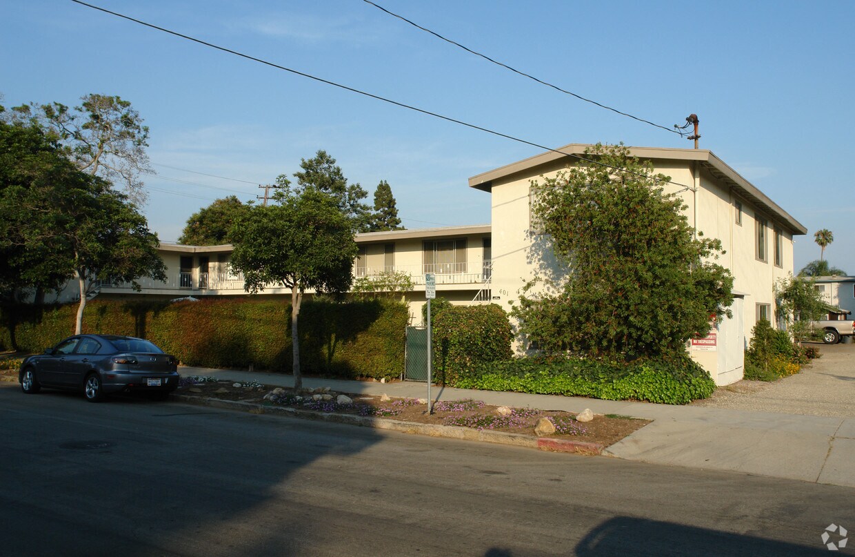 Foto del edificio - 401 W Los Olivos St
