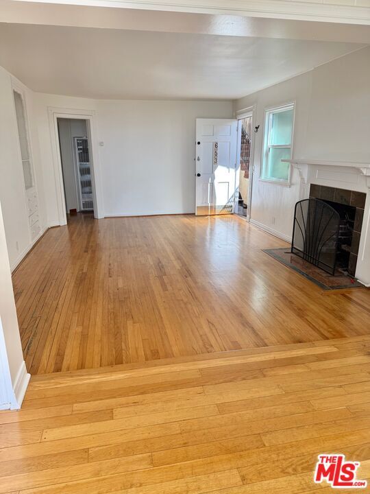 Foto del edificio - 653 Ramona Ave