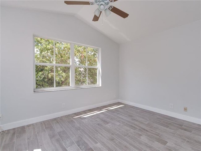 Foto del edificio - 6231 Island Way