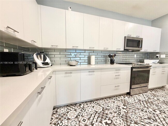 Foto del edificio - 4861 NW 83rd Path