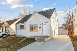 Building Photo - 24536 Lauren Ave