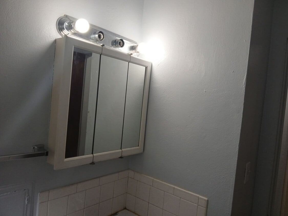 Foto principal - 1634 Merrill Ave