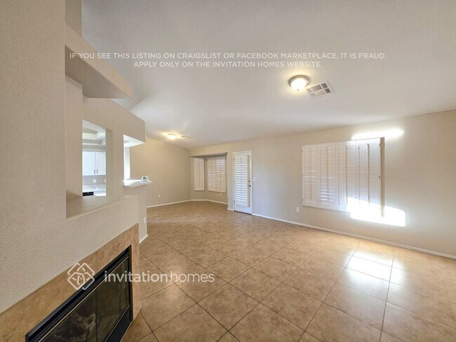 Foto del edificio - 8108 Divernon Ave