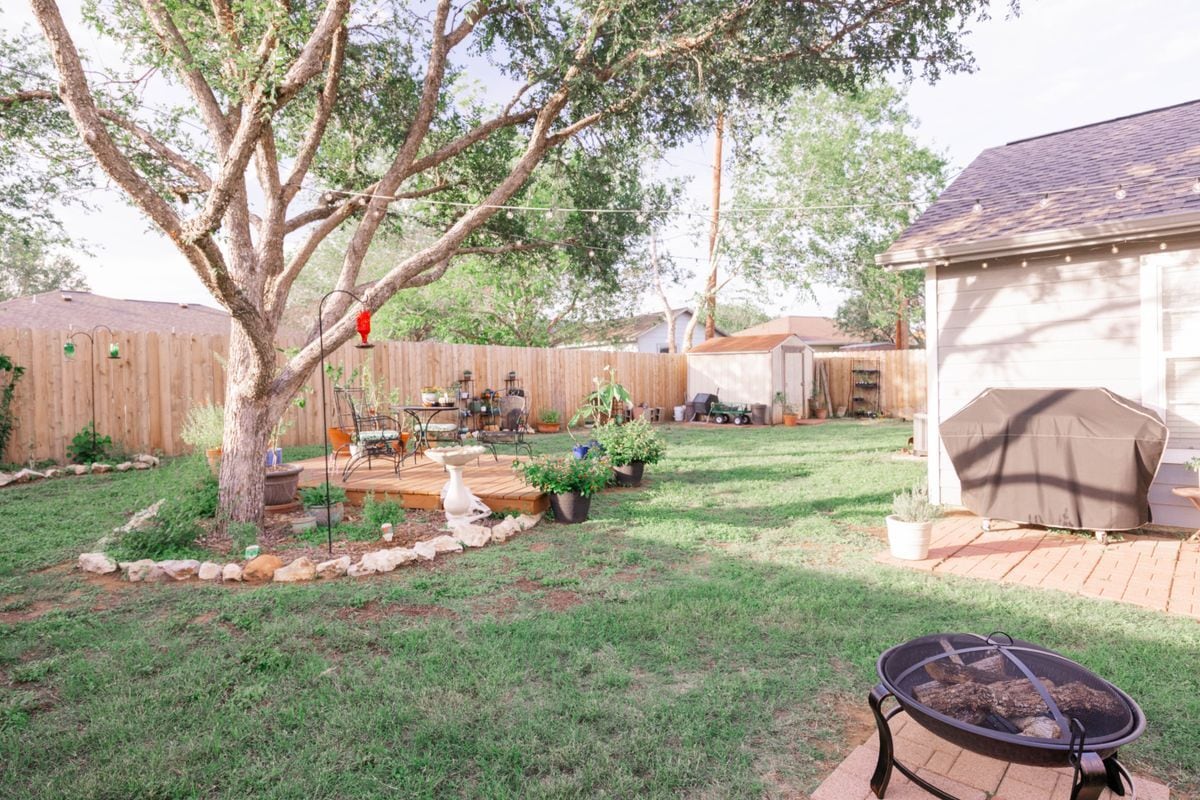 Building Photo - 1512 Sandra Cir