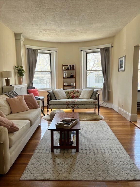 Foto principal - 33 Dwight St