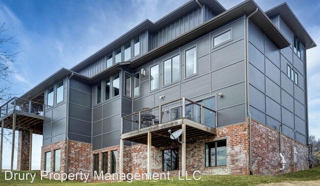 Building Photo - 7 br, 6.5 bath House - 1580 W. Gaslight Dr