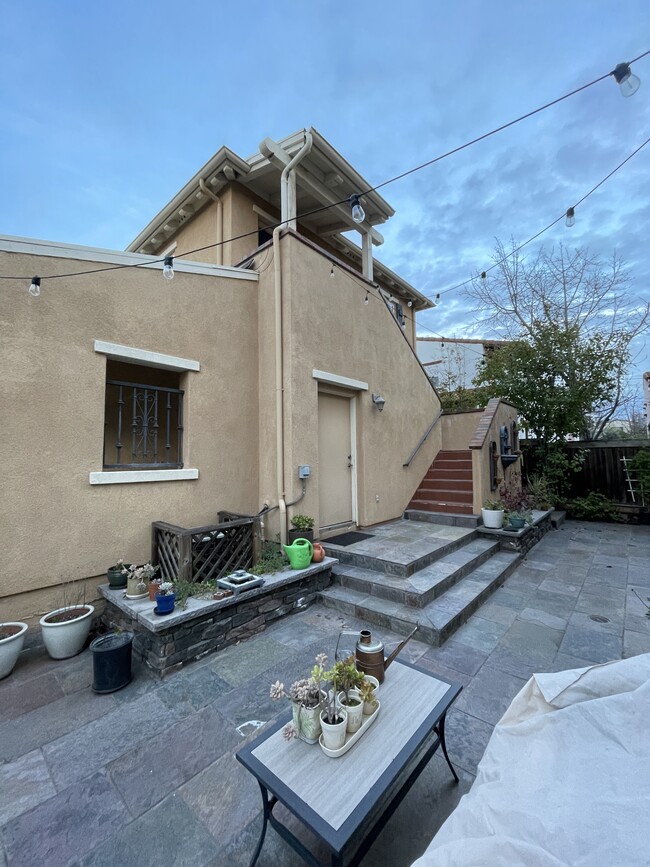 Photo - 2534 Basswood Dr House