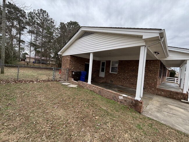 Foto del edificio - 280 E Main St