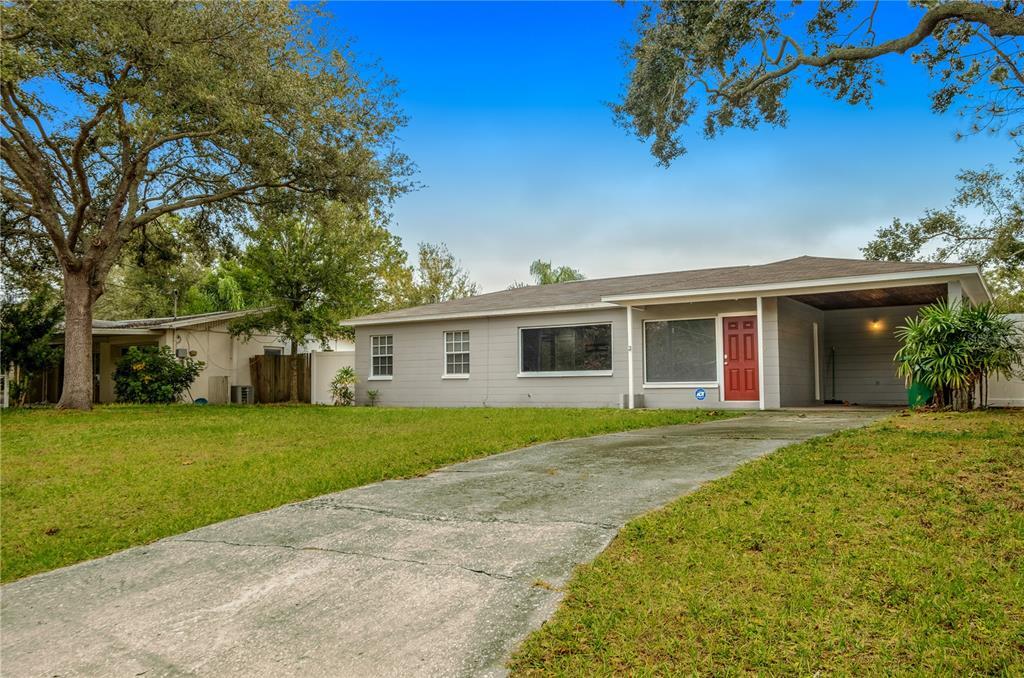 Primary Photo - 10235 N Fleetwood Dr