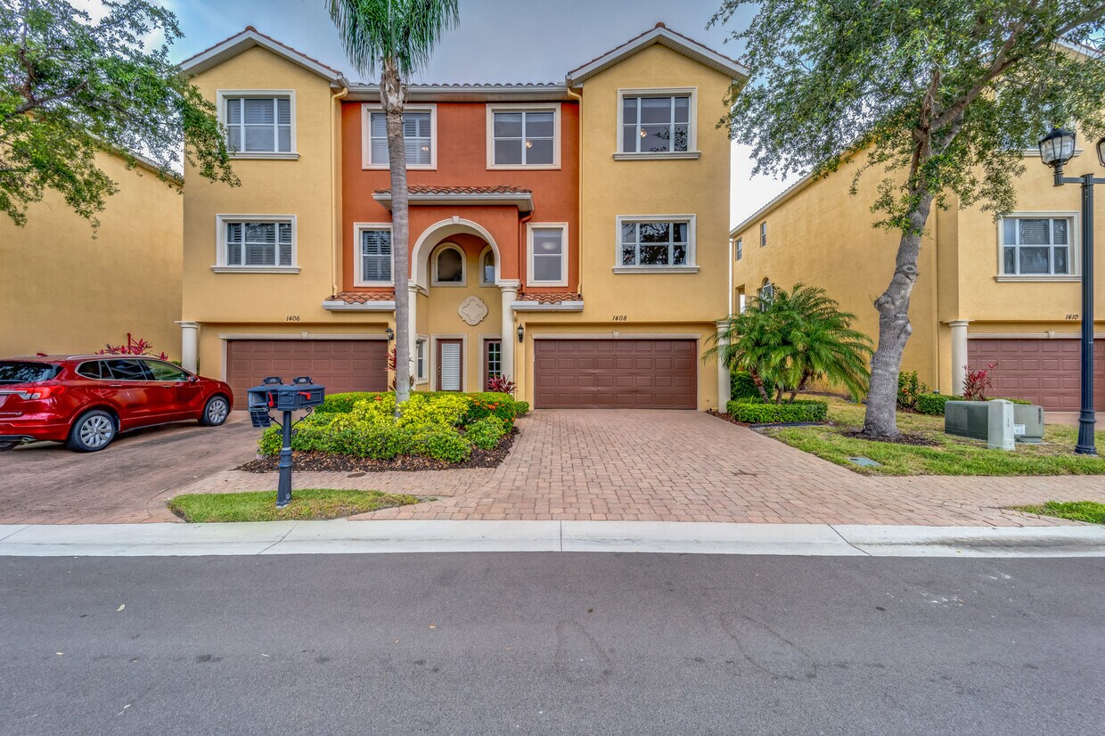 Foto principal - 1408 3rd St Cir E