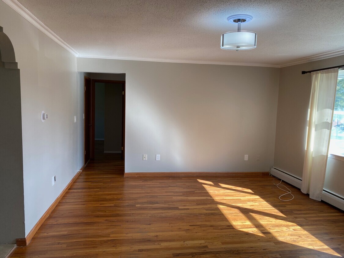 48 Mountain Laurel Dr Unit 48 Mountain Laurel Drive, Wethersfield, CT