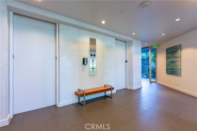 Foto del edificio - 2999 E Ocean Blvd