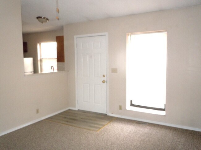 Foto del edificio - 517 Pepperhill Ct