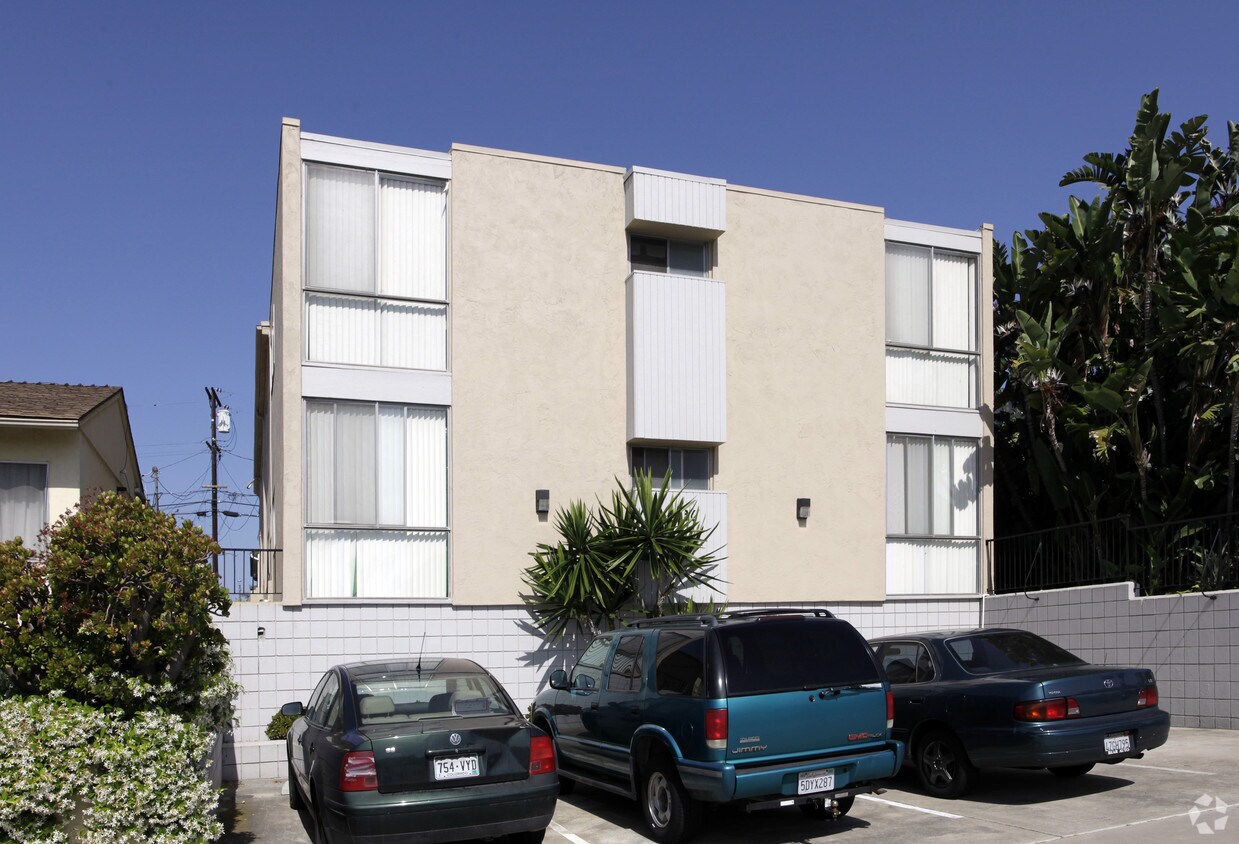Building Photo - 4136 Louisiana St