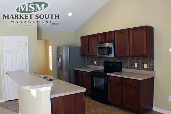 Foto del edificio - HAMILTON GROVE SUBDIVISION -- I-16 & I-95 CONVENIENCE