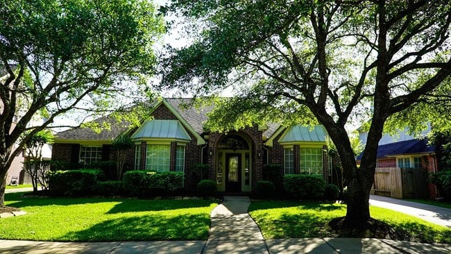 Foto del edificio - 3127 Castlewind Dr