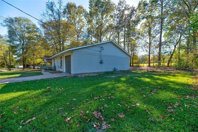 Building Photo - 160 Beeson Ave