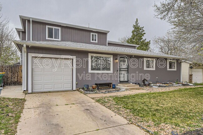Photo - 737 S Nome St Townhome