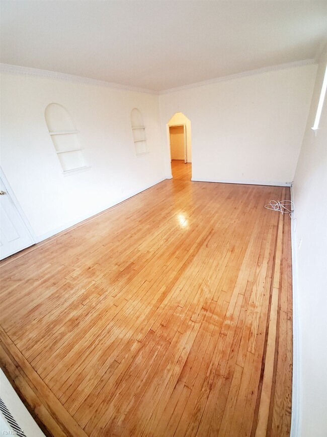 Foto del edificio - 3 br, 2 bath House - 6753 Clyde St 1