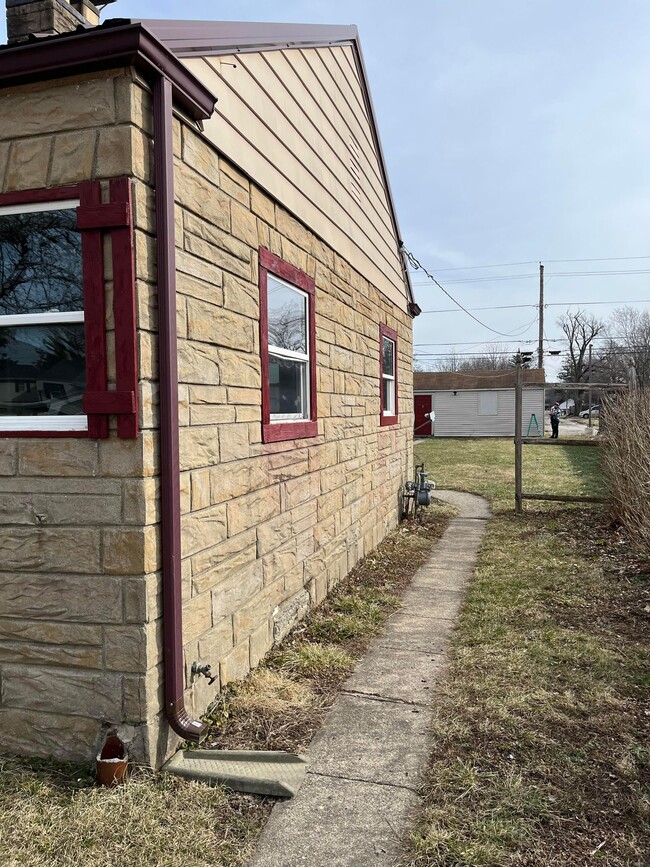 Building Photo - 4209 Hanna St