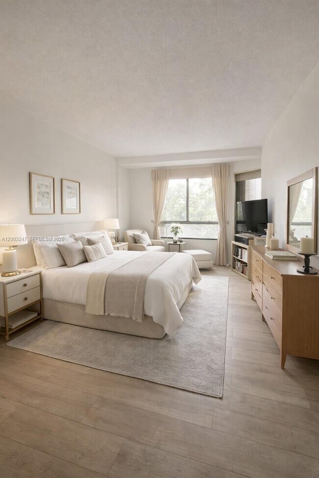 Foto del edificio - 251 Crandon Blvd