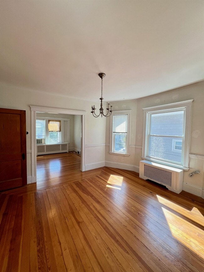 Building Photo - 16 Alexander Ave