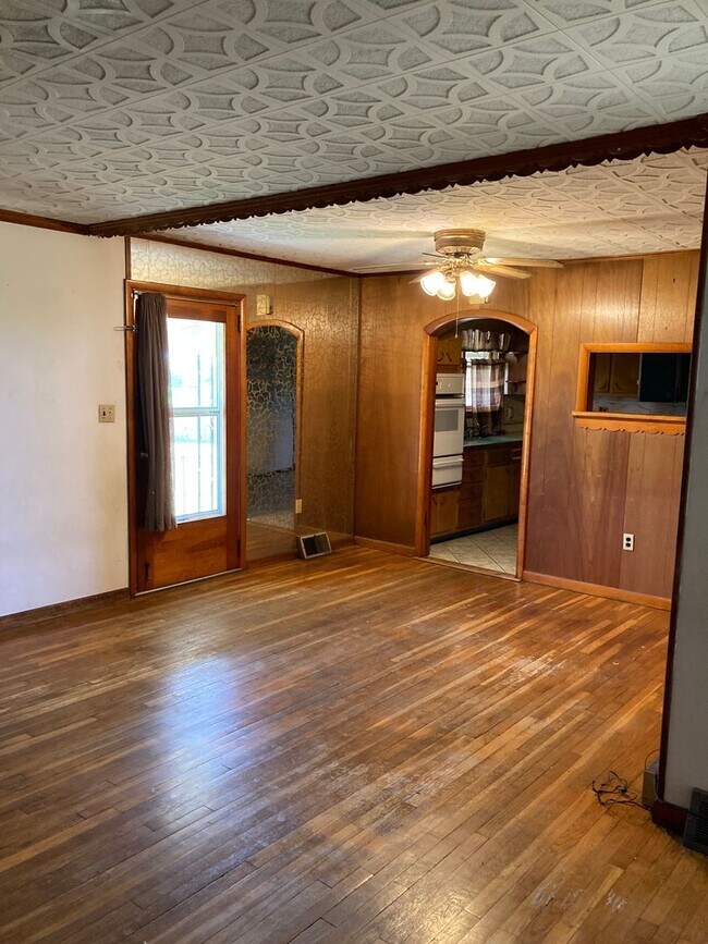 Foto del edificio - Beautiful 3 Bedroom 2 Bathroom Rancher in ...