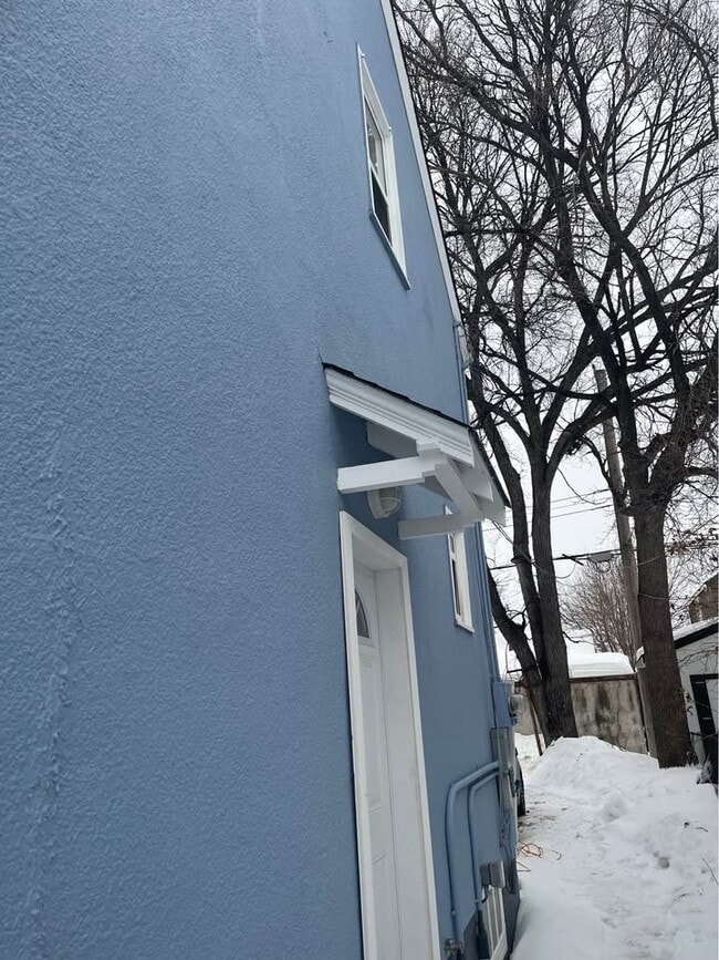 Building Photo - 37 Hespeler Ave