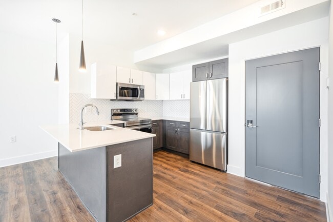 Building Photo - 1701 Federal - Olo