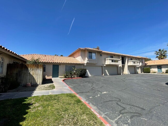 Foto del edificio - 79560 Ave 42